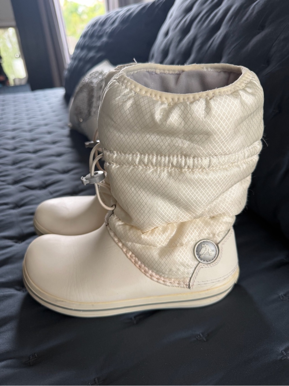 CROCS Kids Cream Quilted Winter Boots with Toggle